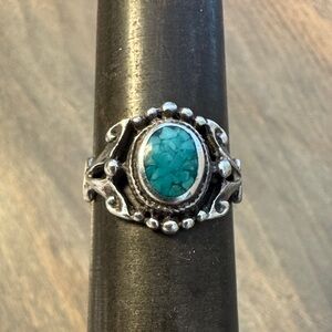 Sterling Silver Turquoise Oval Ring - Teal Stone Size 5.5